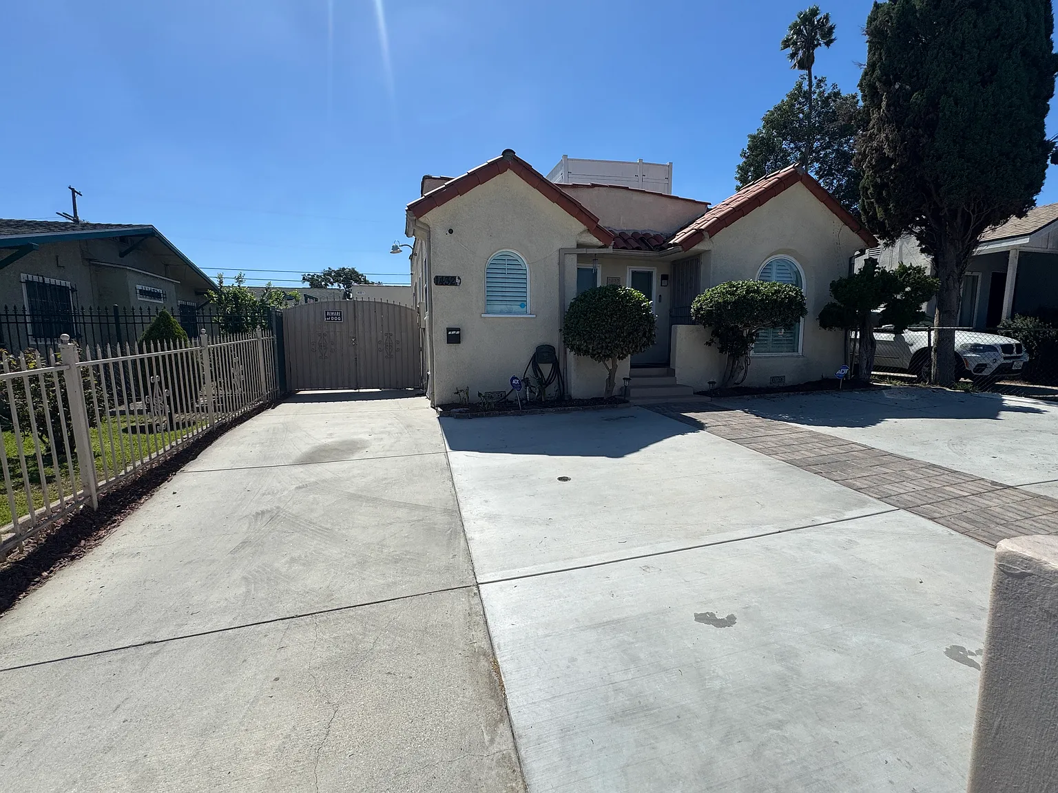 2 bed, 916 sqft, $3,200 — Photo 2