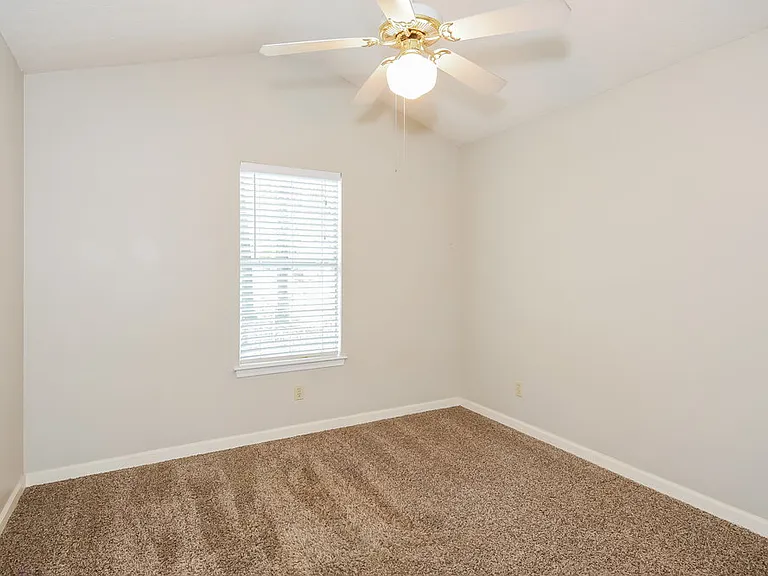 1171 Lennox Ct — Photo 12