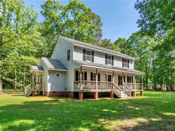 17775 Fox Hollow Dr, Spring Grove, VA 23881