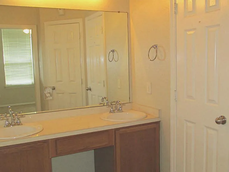 7905 Diamond Oak Dr — Photo 11