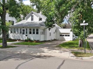 311 2nd St SE, Rugby, ND 58368