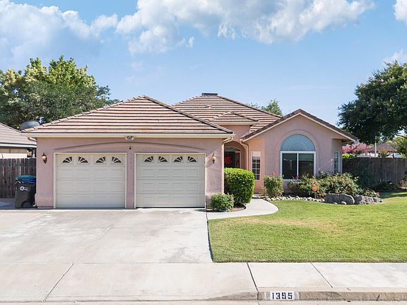 2nd image of 1395 W La Vida Lane