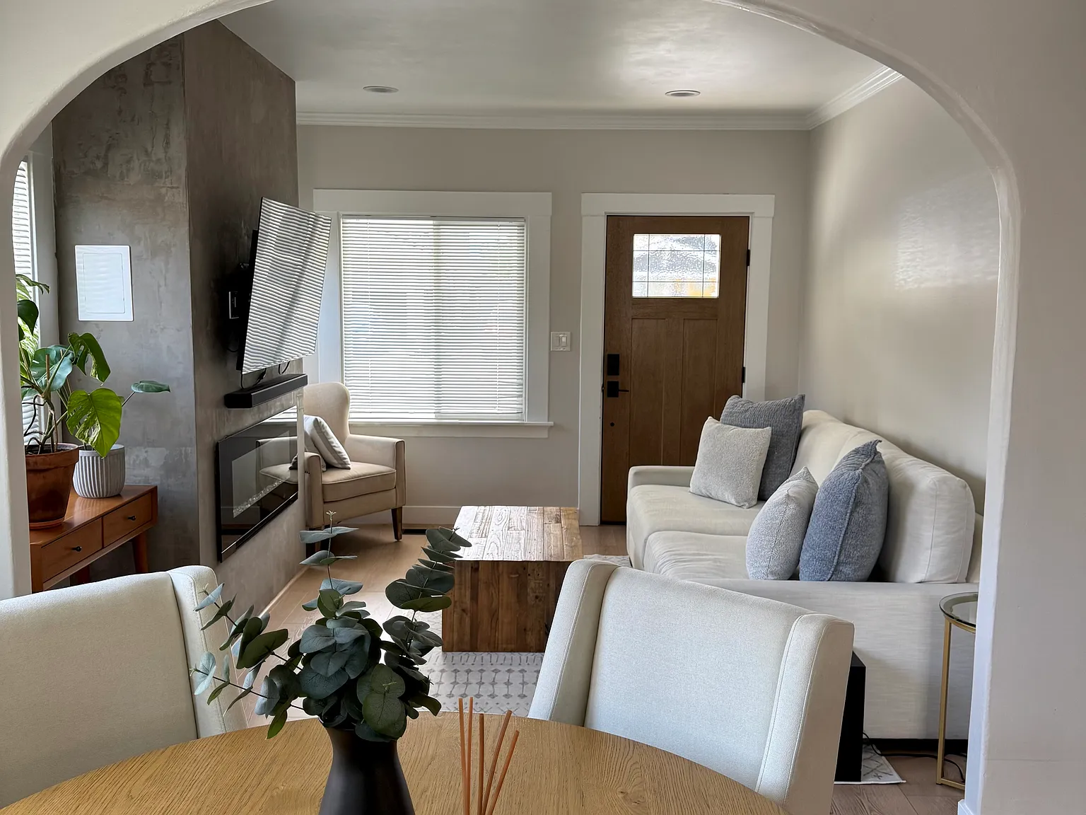 3 bed, 1164 sqft, $5,400 — Photo 4