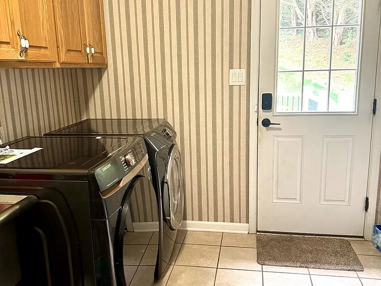 117 Susan Dr — Photo 10