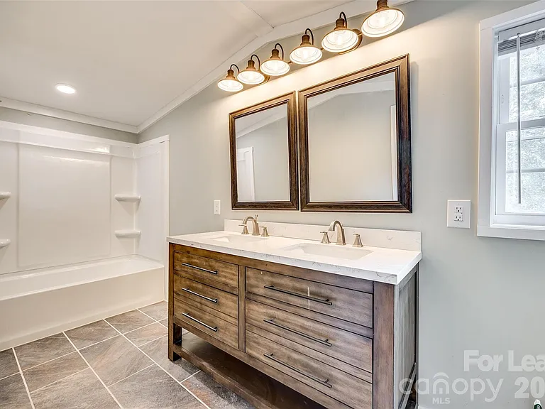 7274 Charlotte Hwy — Photo 15