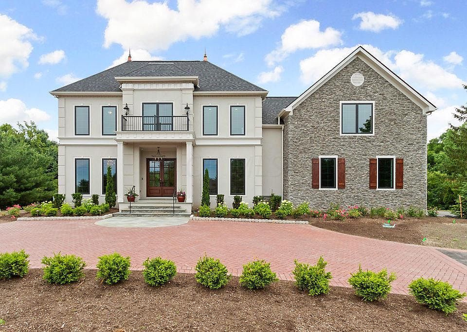 1st image of 1601 Abbotsford Green Dr