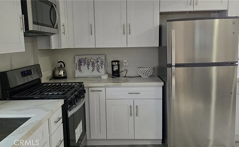 545 Hamilton Dr — Photo 9