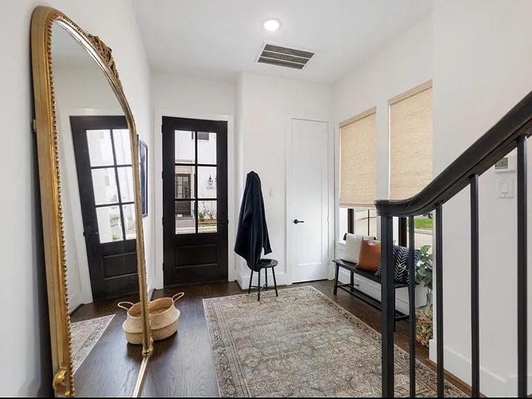 5326 Chandler St — Photo 2