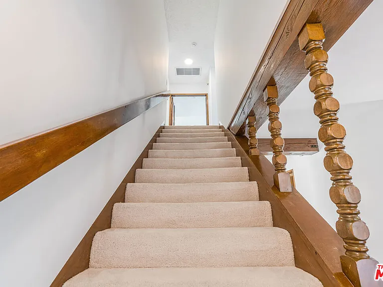 1181 Somera Rd — Photo 18