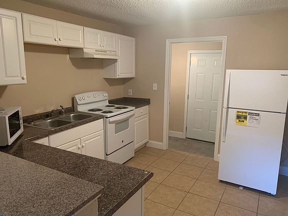 5th image of 3219 N 48th St Unit 3