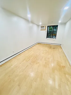Living room, photo 1