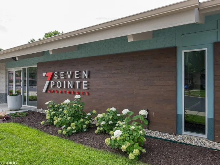 7 Pointe Apartments — Photo 37