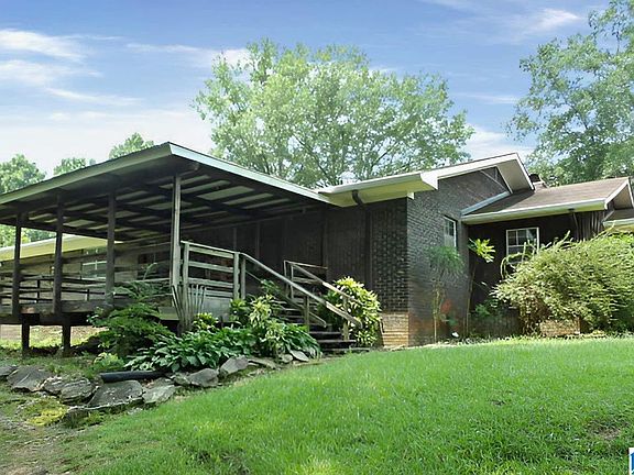 3rd image of 5000 Pine Dr