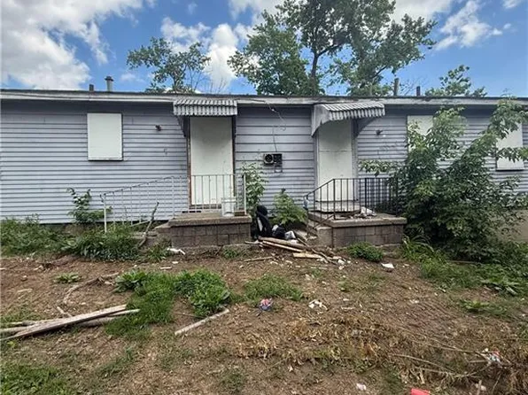 1702 Bellaire Ave, Kansas City, MO 64126