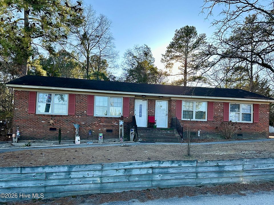 2nd image of 107 &109 Edwards Circle
