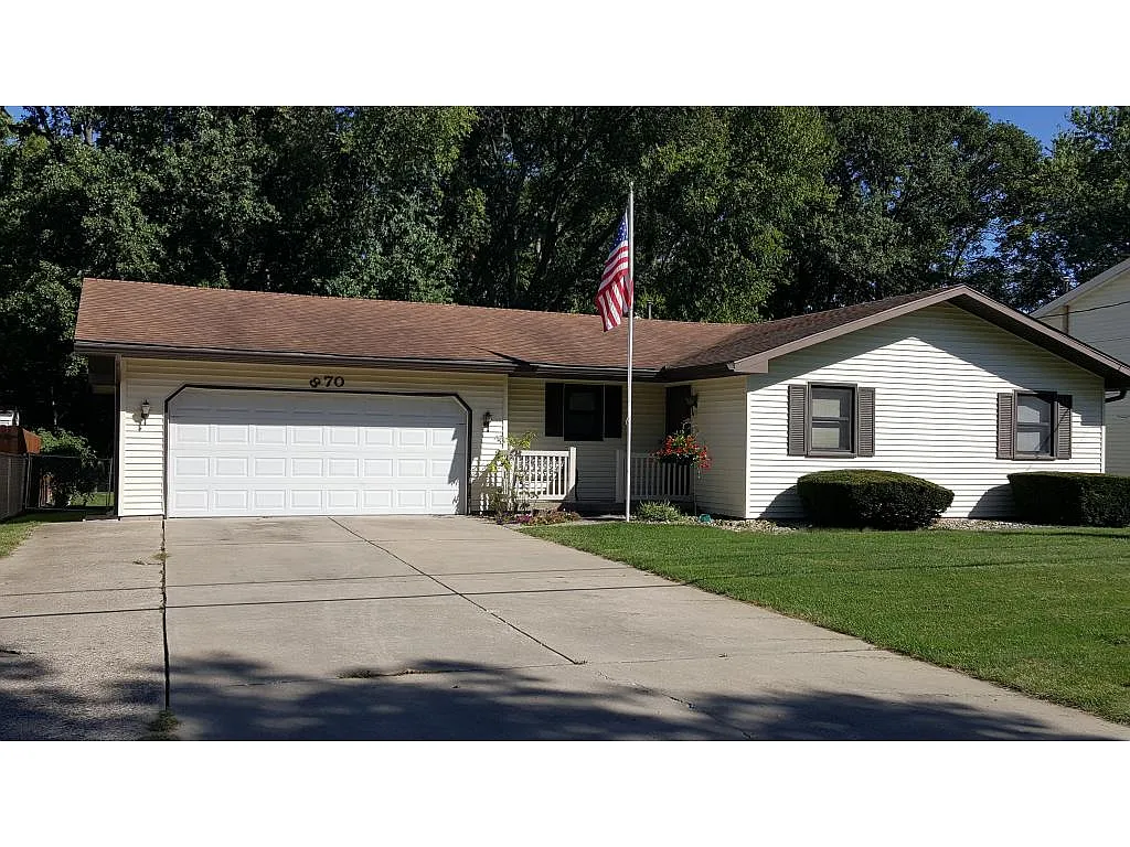 870 Kirk Dr photo 1