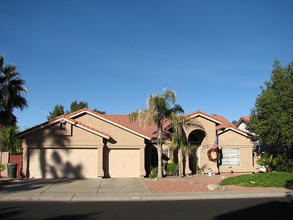 2nd image of 3120 N Meadow Dr