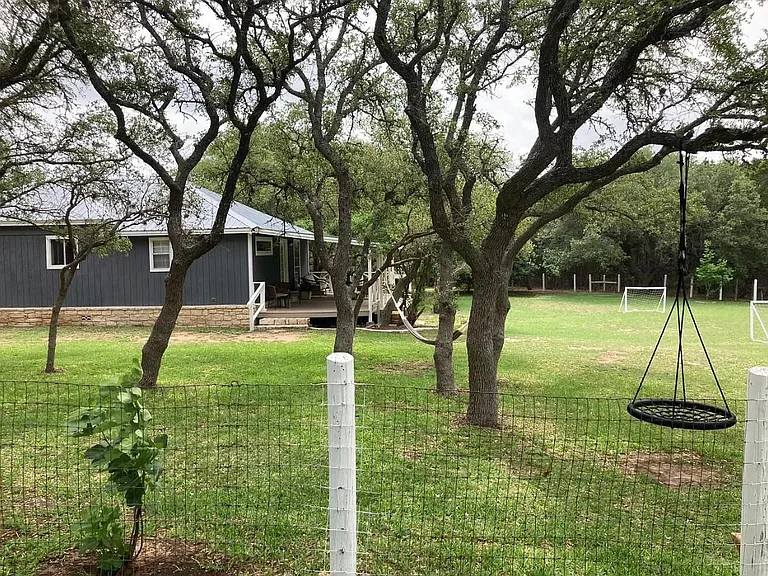 285 Heitzler Ln — Photo 3