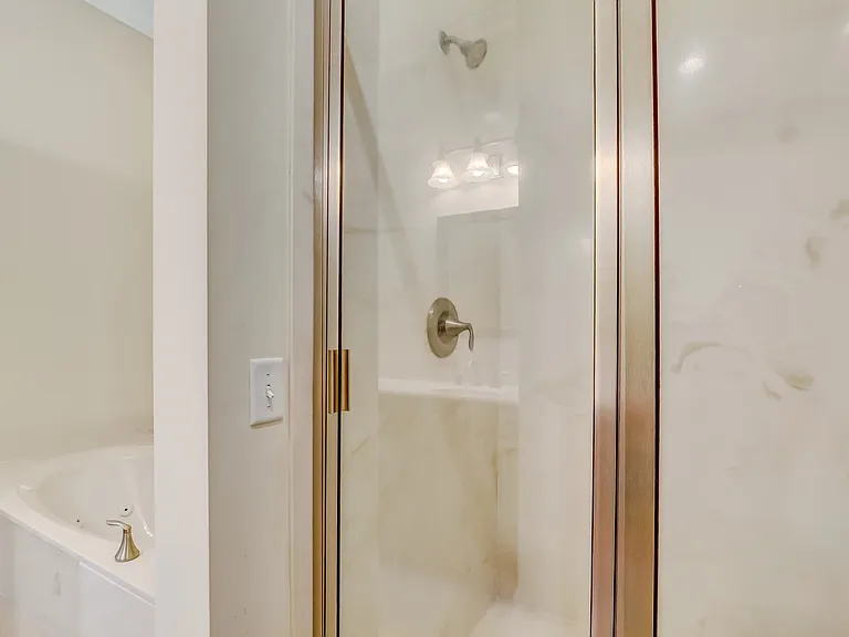 425 E McDonough St #101 — Photo 13