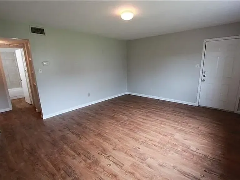 7206 Twin Crest Dr — Photo 9