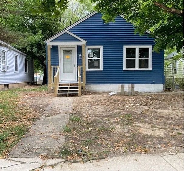 1st image of 4405 S Park Dr