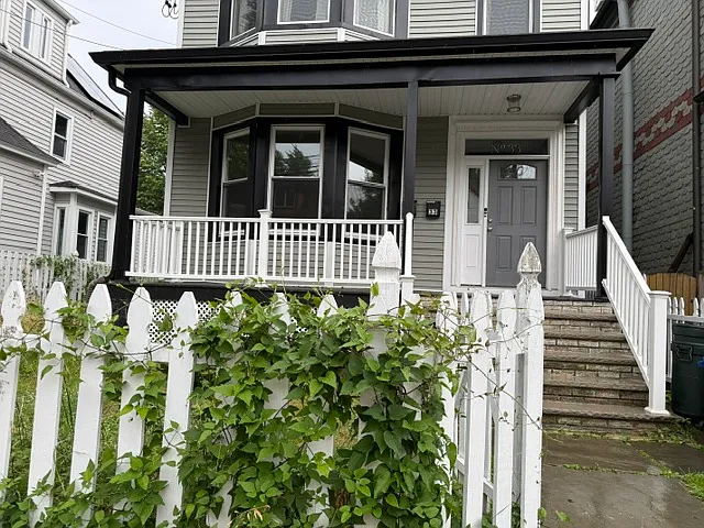 33 Duer Pl #1 — Photo 2