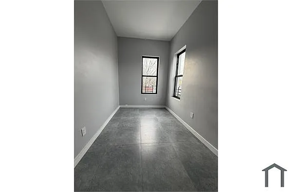 Building Photo - 1268 E 92nd St #2