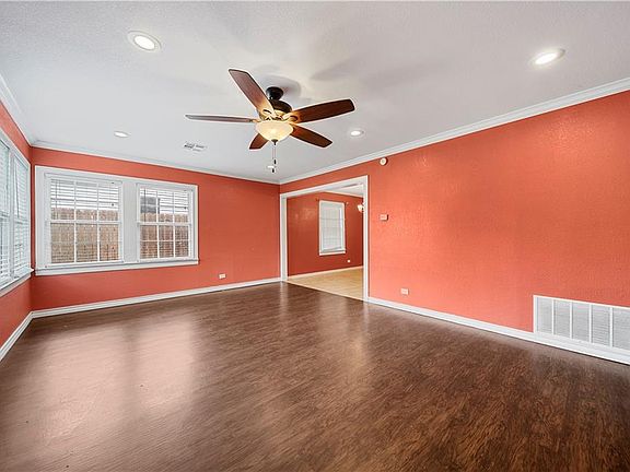 3rd image of 3620 Morrow Ave