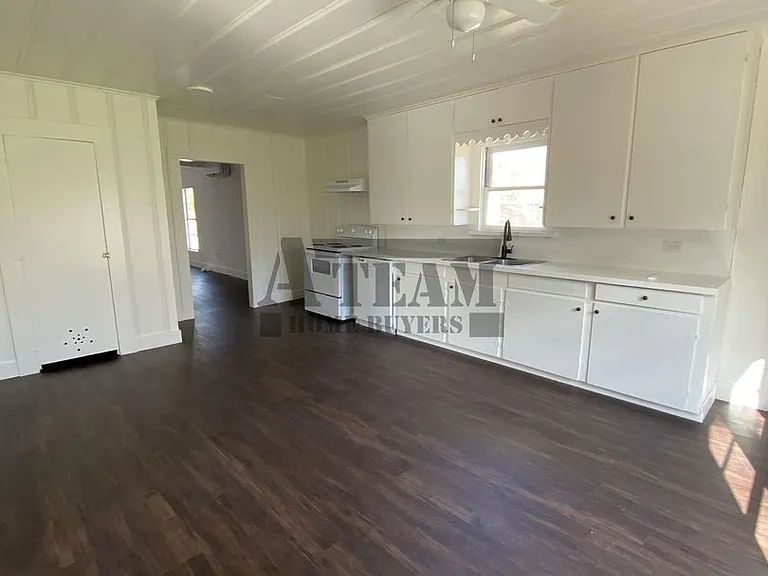 801 Walnut St — Photo 8