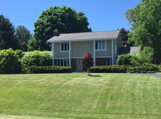 S65W24870 Susan St, Waukesha, WI 53189