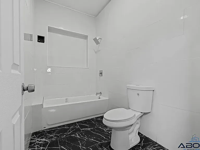 297A Pulaski St #2C — Photo 8