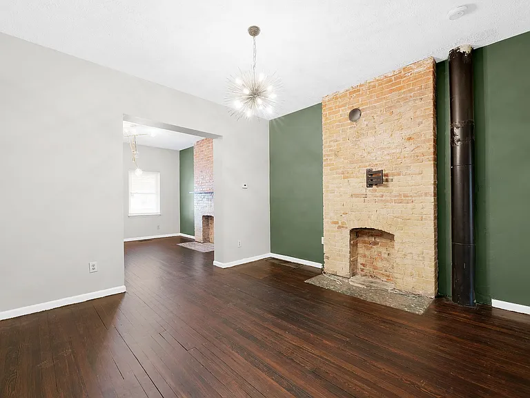 1635 Oak St #1635 — Photo 31