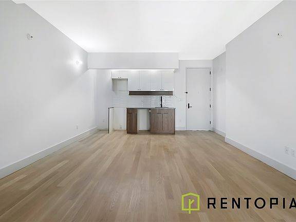 5th image of 1884 Broadway #512