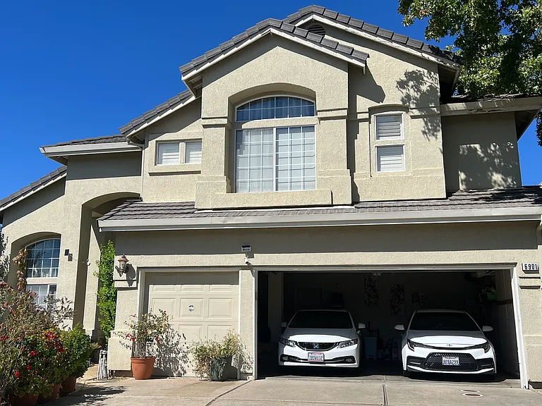 6901 Hollybrook Dr #1 — Photo 10