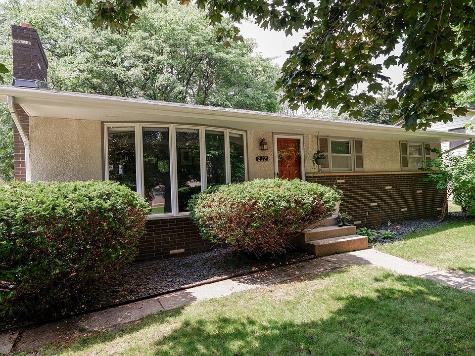 1st image of 2321 Auerbach St