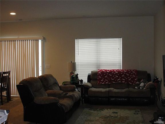 4th image of 6 Knollwood Dr