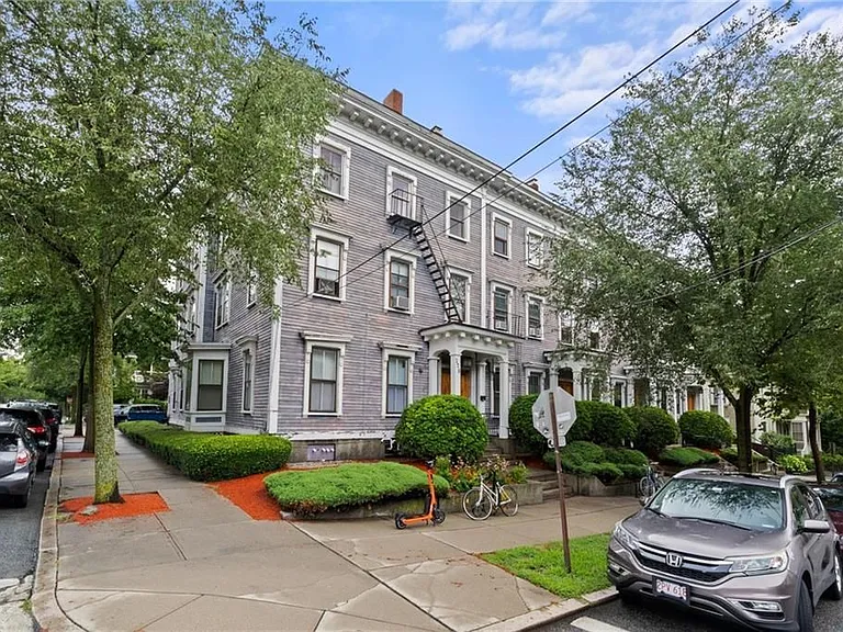 182 Bowen St #11 — Photo 14