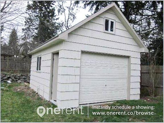 4th image of 16047 27th Ave NE