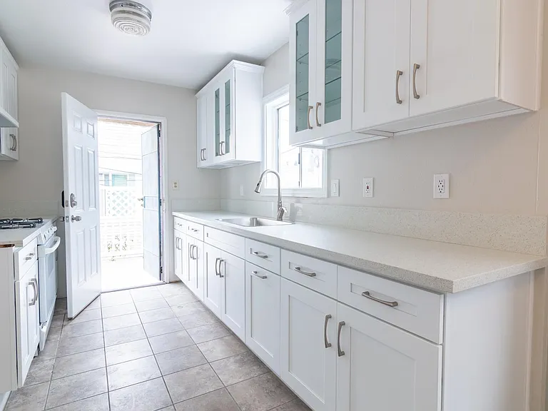 524 Linden Ave — Photo 26