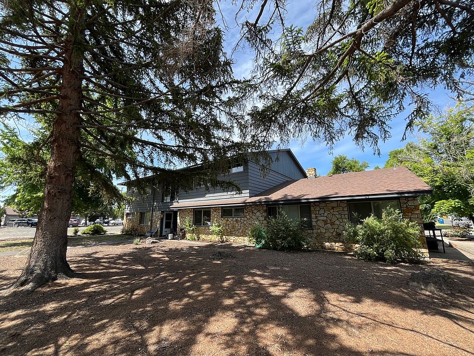 1st image of 613 SW 9th St #6