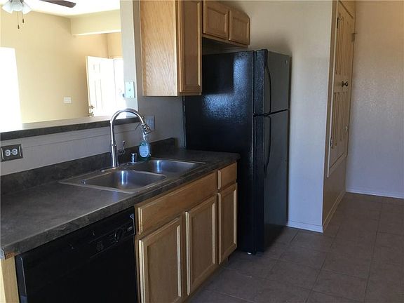 5th image of 10416 Silvercloud Dr