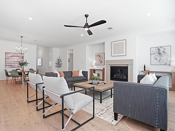 2nd image of 513 Fieldstone Ln