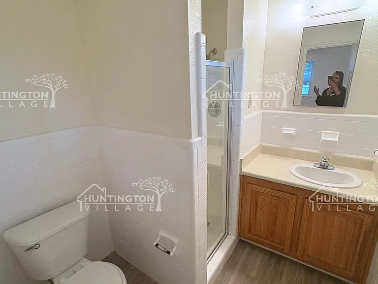 1003 Brookley Ave — Photo 8