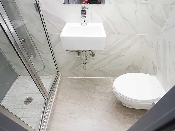 119 Albany Avenue image 4 of 5