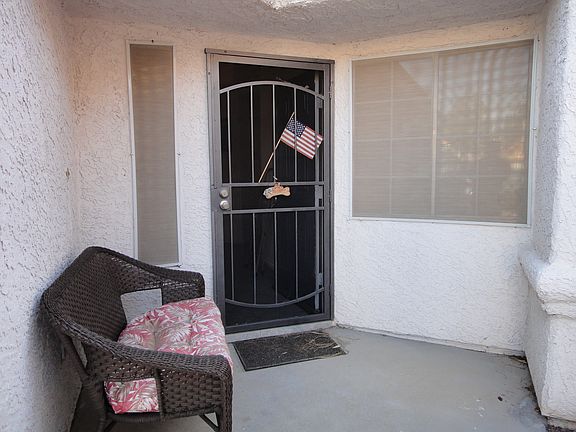 3rd image of 225 Dawn Isle Dr