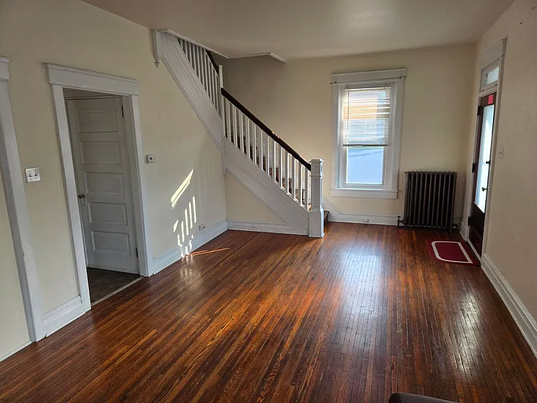 1 Manor Ave — Photo 3