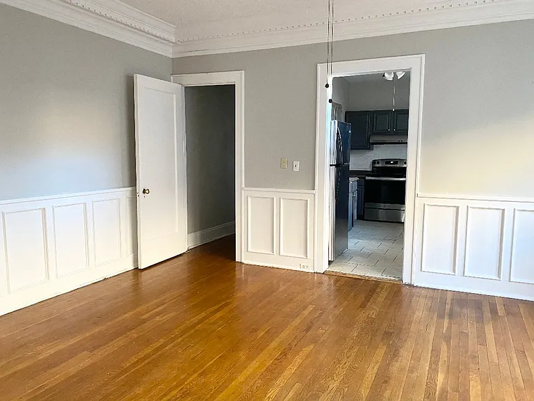 2705 Hampshire Rd — Photo 6