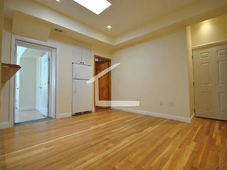 1801 Beacon St #6 — Photo 4