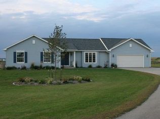384 Walnut Dell Rd, Platteville, WI 53818