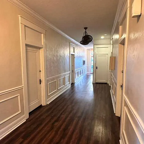 Ivy Flats — Photo 21